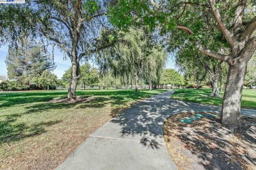 1553 Buttercup Ct, Livermore CA  94551-6718 exterior
