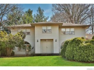 25 Dutchess Dr, Orangeburg, NY 10962-2700