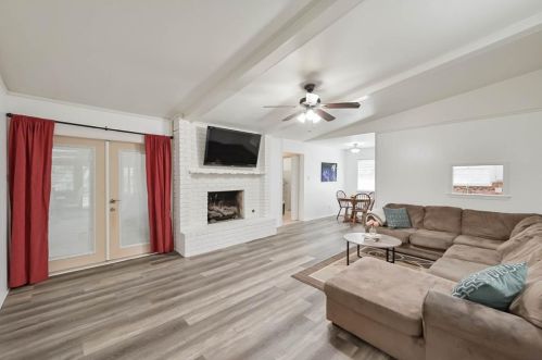 6128 Walraven Cir, Fort Worth TX  76133-2744 exterior