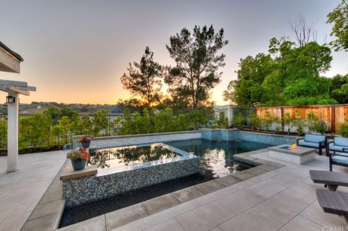 27 Creek View Rd, Trabuco Canyon, CA 92679-4938