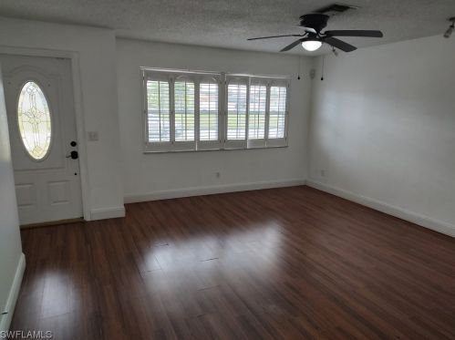 4520 11th Pl, Cape Coral, FL 33904-8615