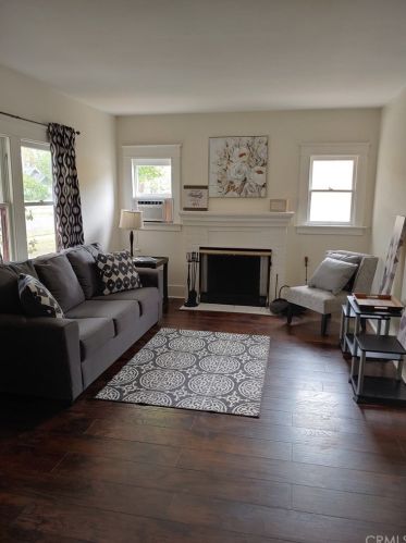 4250 Ramona Dr, Riverside CA  92506-1162 exterior