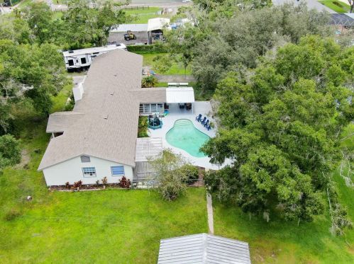 2406 Sunset Ln, Lutz FL  33549-8209 exterior