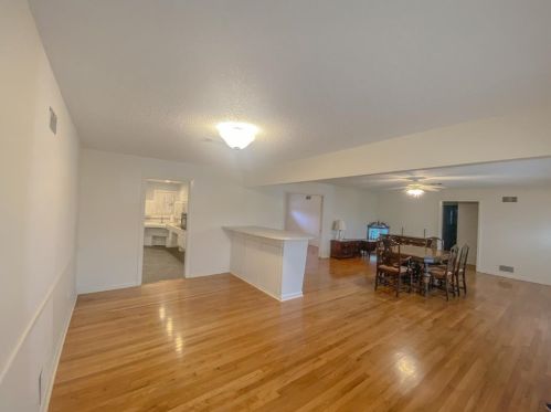 1327 Hodges Ln, Dinsmore, TX 77488-4331