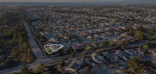 3002 Liberty Ct, Marina CA  93933-3619 exterior