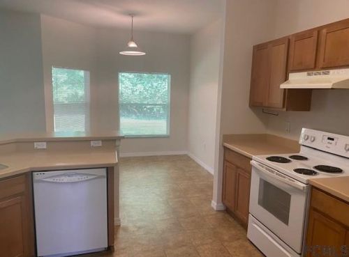 5 Birchbark Ln, Palm Coast, FL 32137-9333