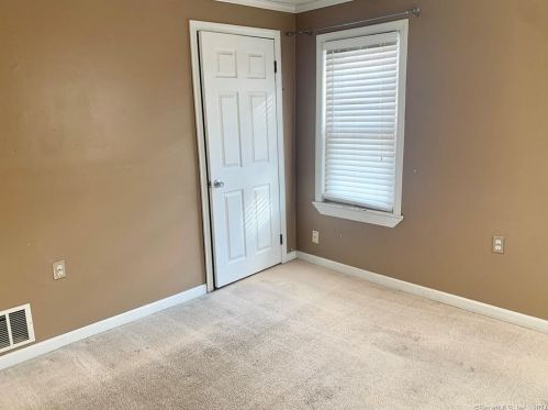 107 Brown Ave, Norwich CT  06351-1927 exterior