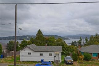 10016 Waters Ave, Seattle, WA 98178-2539