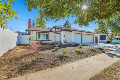 860 Erringer Rd, Simi Valley, CA 93065-5672