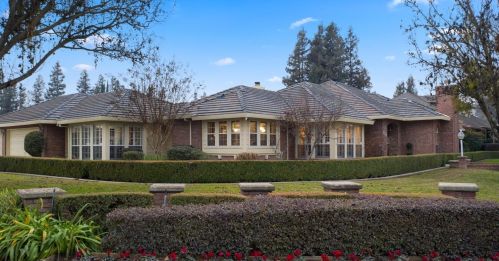 2500 Van Derk Cir, Modesto, CA 95356-0376