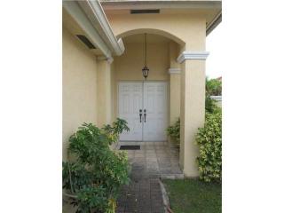 13204 7th Ln, Miami, FL 33182-2281