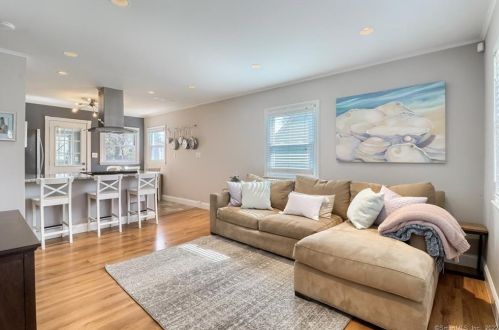 41 Albin Rd, Stamford CT  06902-5412 exterior
