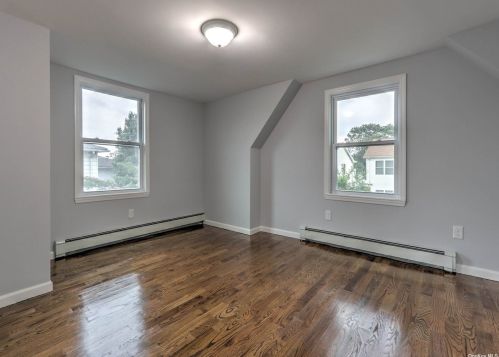 103 Clement Ave, Floral Park NY  11003-2703 exterior