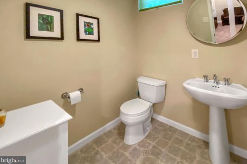 233 Beech Ln, Swedesboro NJ  08085-4033 exterior