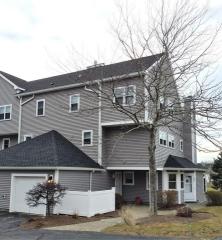 240 White Cliff Dr, Plymouth, MA 02360-1464