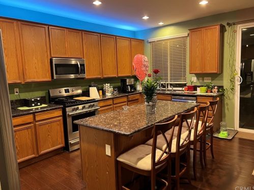 13227 Dover Way, Victorville, CA 92392-7285