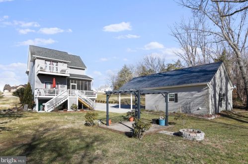 52 Oak Crest Dr, Richmond National Battlefiel VA  22835-1579 exterior