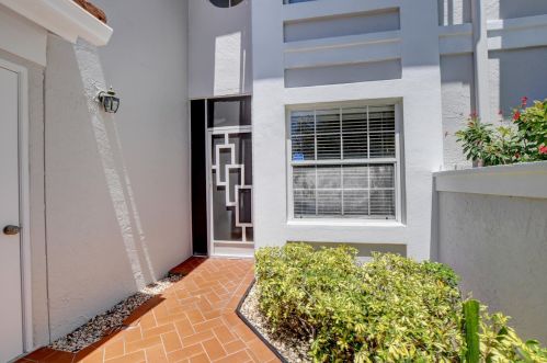 7677 Springwater Pl, Boynton Beach, FL 33437-5421