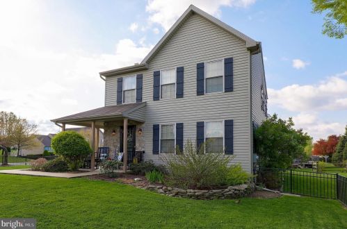 1024 Willow Creek Dr, Mount Joy, PA 17552-8845