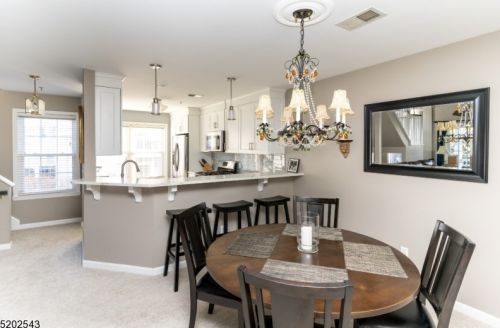 28 Homestead Ln, Lincoln Park NJ  07035-2033 exterior