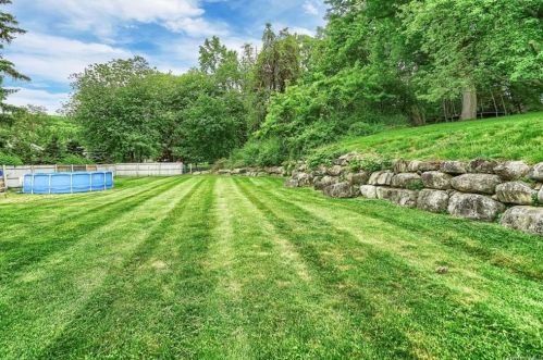 29 Ramapo Rd, Garnerville NY  10923-1717 exterior