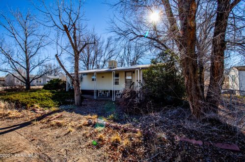1296 Del Rio Dr, Chino Valley, AZ 86323-5718