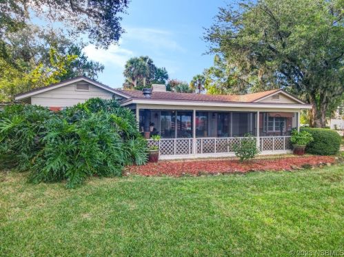 418 Riverside Dr, Edgewater, FL 32132-1630