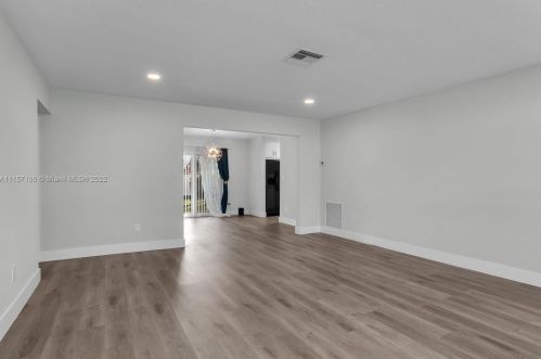 7720 35th St, Hollywood FL  33024-2213 exterior