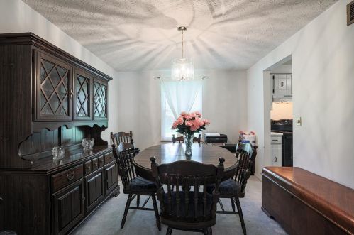 1295 White Oak Rd, Amelia OH  45102-2520 exterior