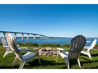 139 Seaside Dr, Jamestown RI  02835-3117 exterior