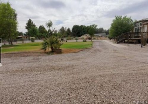 1643 Vly Dr, Mohave Valley AZ  86440-8583 exterior
