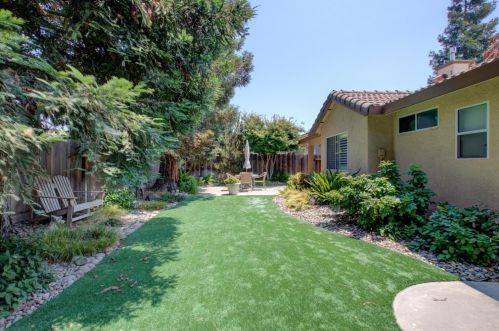 1440 Ranch House Ct, Valley Home CA  95361-8879 exterior