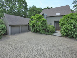 12 Purchase Hills Dr, Purchase, NY 10577-1611