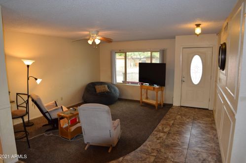 4621 Lawrence Ln, Glendale, AZ 85302-5229