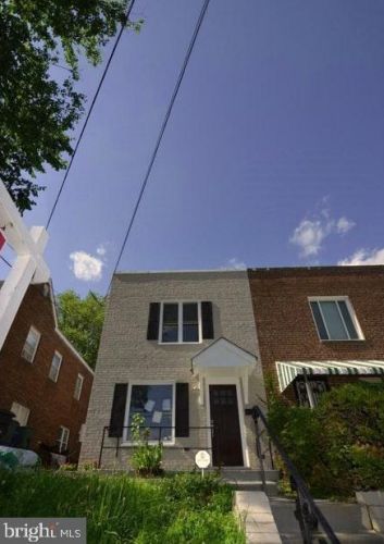 612 Brandywine St, Washington, DC 20032-3657