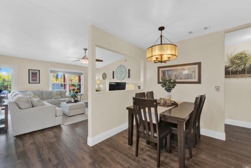 1000 Woodridge Dr, Vacaville CA  95687-6440 exterior