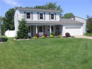 169 Woodridge Dr, Elyria, OH 44035-1717