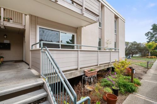 262 Larkspur Plaza Dr, Larkspur, CA 94939-1430