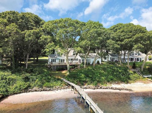 1515 Calves Neck Rd, Southold, NY 11971-1244