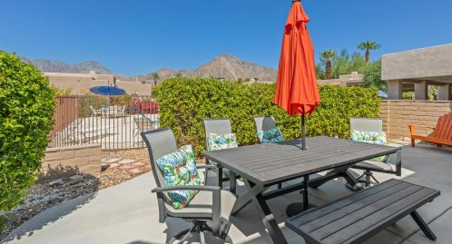 48118 Via Hermosa, La Quinta CA  92253-2227 exterior