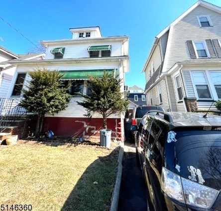 64 Elmwood Ter, Irvington, NJ 07111-1924
