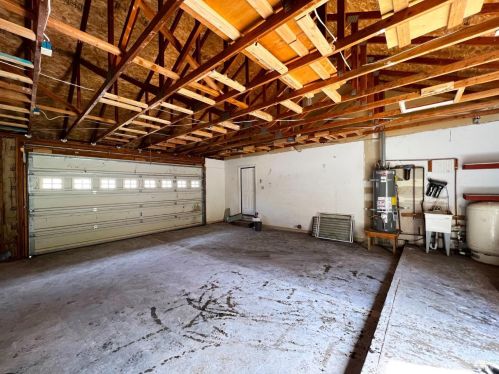 7820 Lakeside Dr, Ukiah CA  95482-9425 exterior