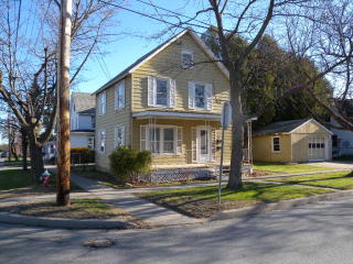 14 Maple St, Plattsburgh, NY 12901-1541