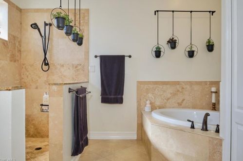 1121 1 Ter, Cape Coral FL  33991-1591 exterior