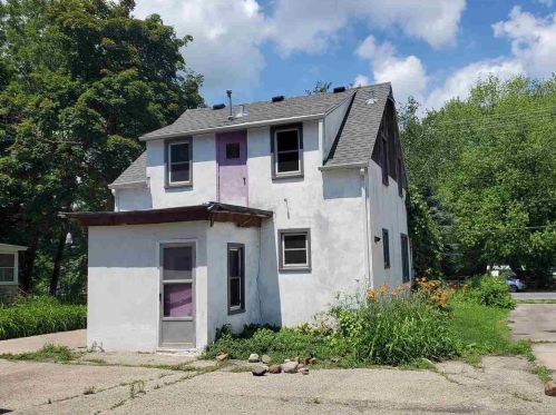 1105 Troy Dr, Madison, WI 53704-2227