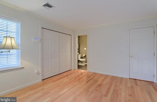 34 Red Leaf Ln, Lancaster PA 17602-7000 exterior