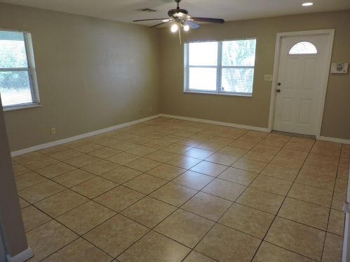 860 Magnolia Dr, West Palm Beach, FL 33403-2011