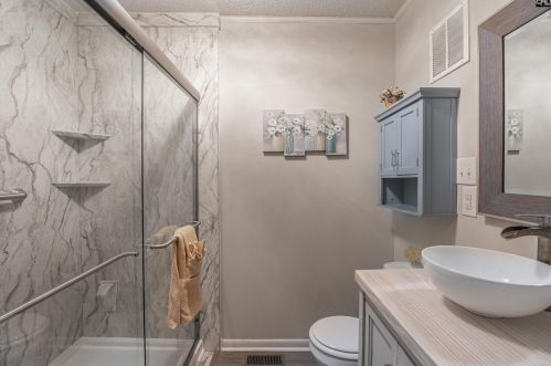 1512 Summerland Dr, Cayce-West Columbia SC  29033-2820 exterior