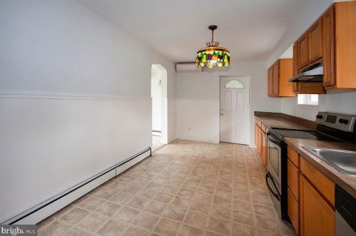 424 2nd Ave, Gloucester NJ  08031-1411 exterior