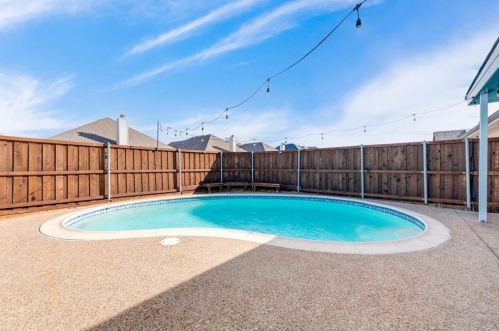 5600 Worley Dr, Frisco TX  75056-3850 exterior